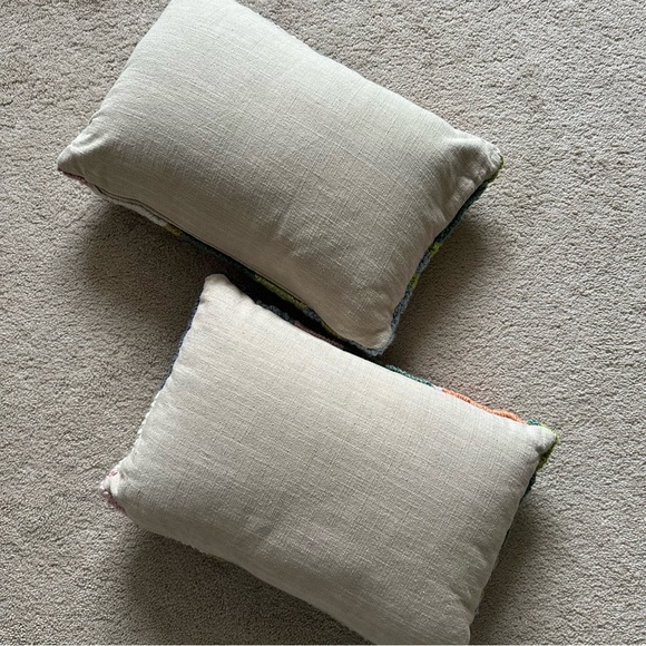 2 Anthropologie Marcia Pillows - Picture 4 of 4